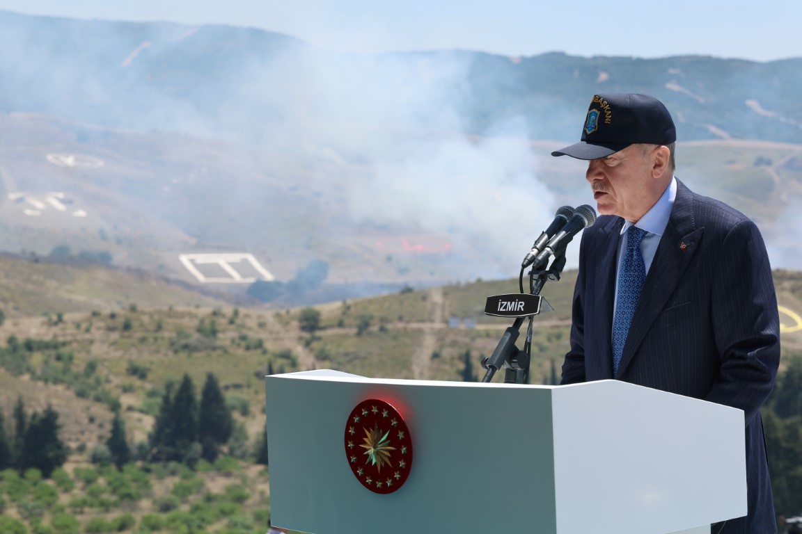 Cumhurbaşkanı Erdoğan: “Türkiye ‘teröristan’ kurmasına izin vermeyecek”