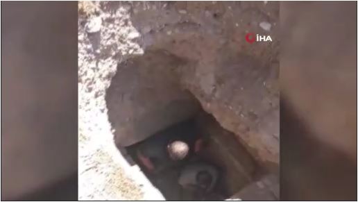 Defineciler suçüstü yakalandı!