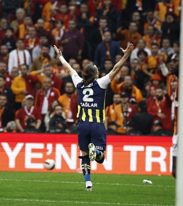 Derbiyi Fenerbahçe kazandı: 15 yıl sonra bir ilk