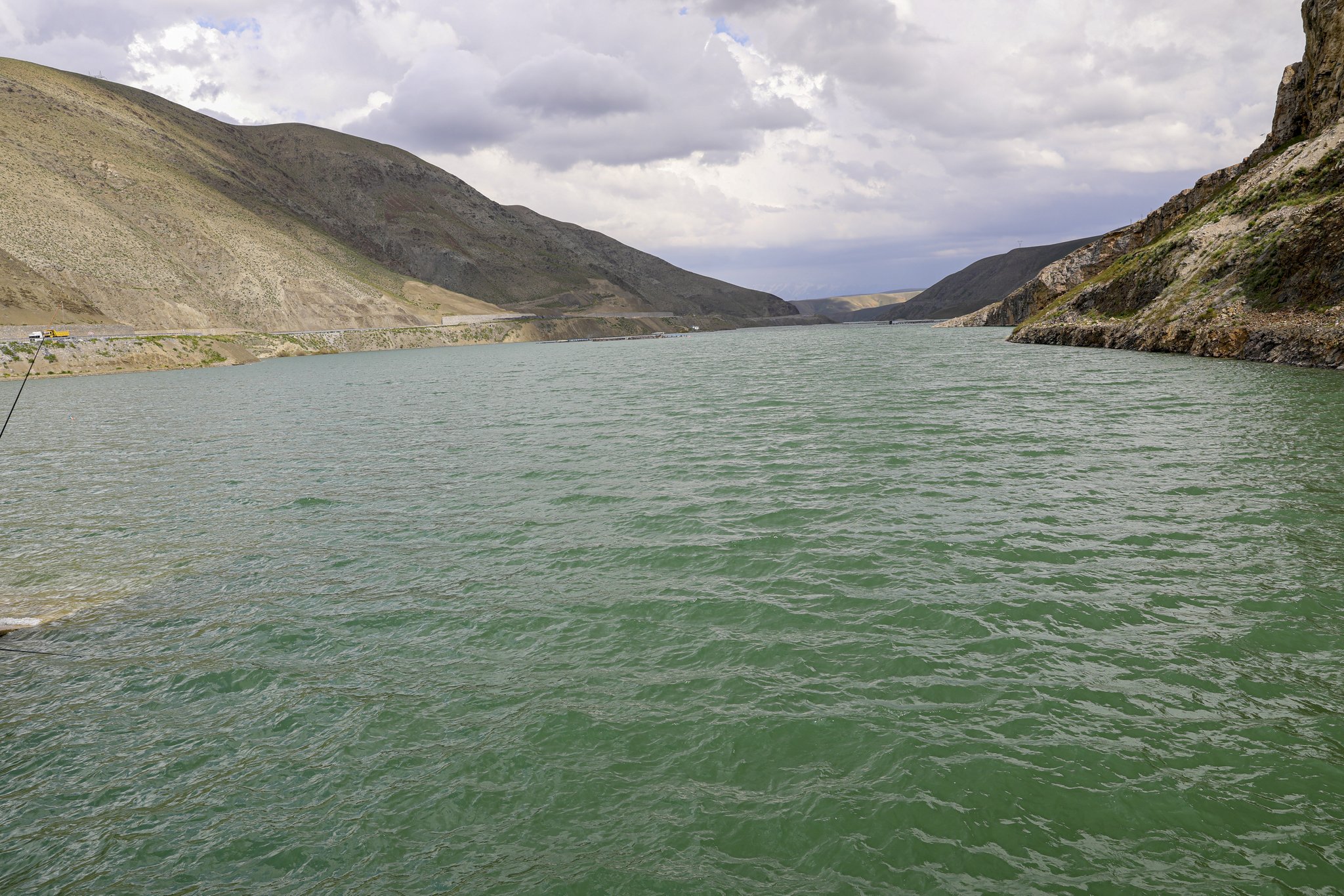 Gürpınar’daki barajla 100 bin dönüm arazi sulanacak