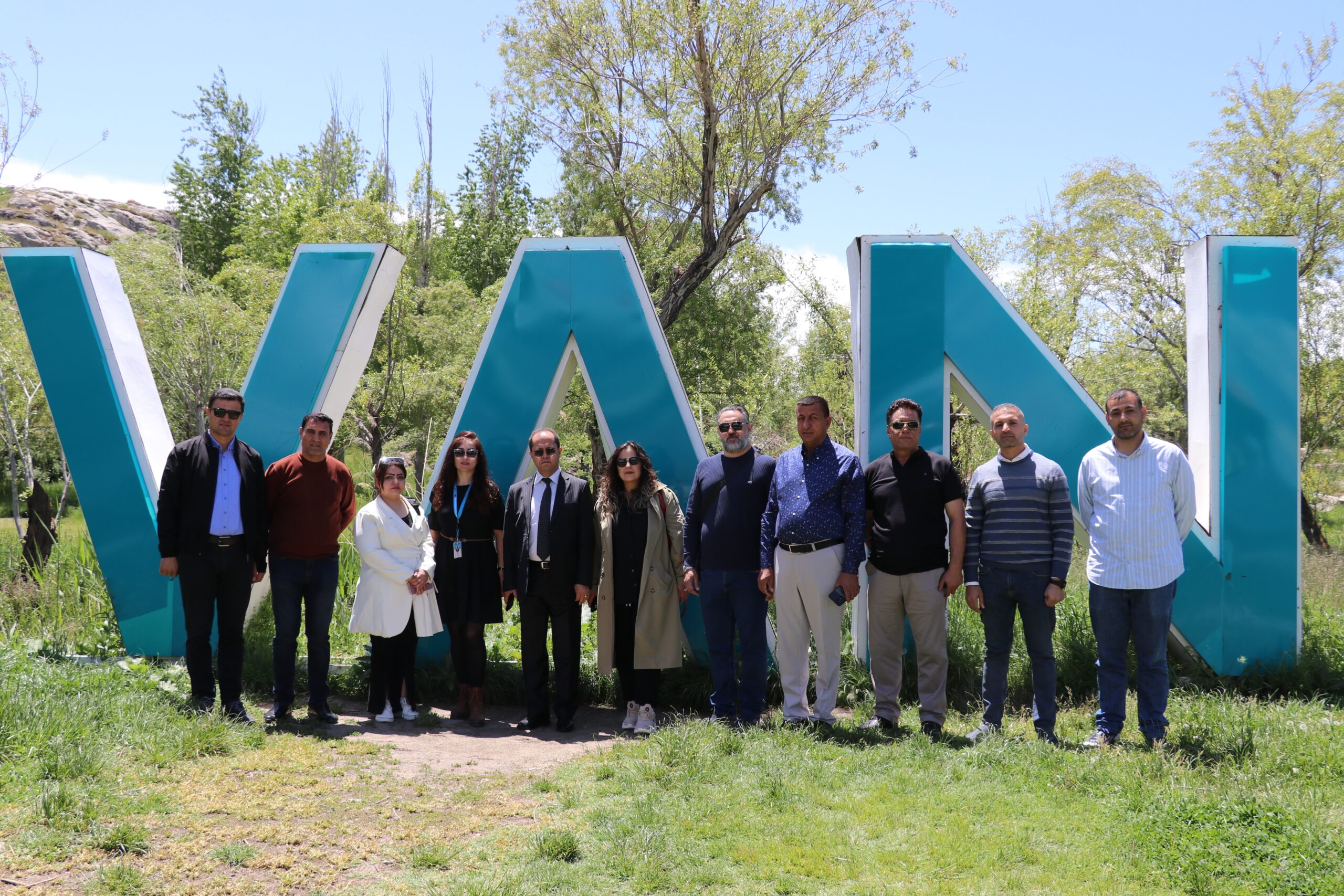 Iraklı turistler Van’ı çok beğendi