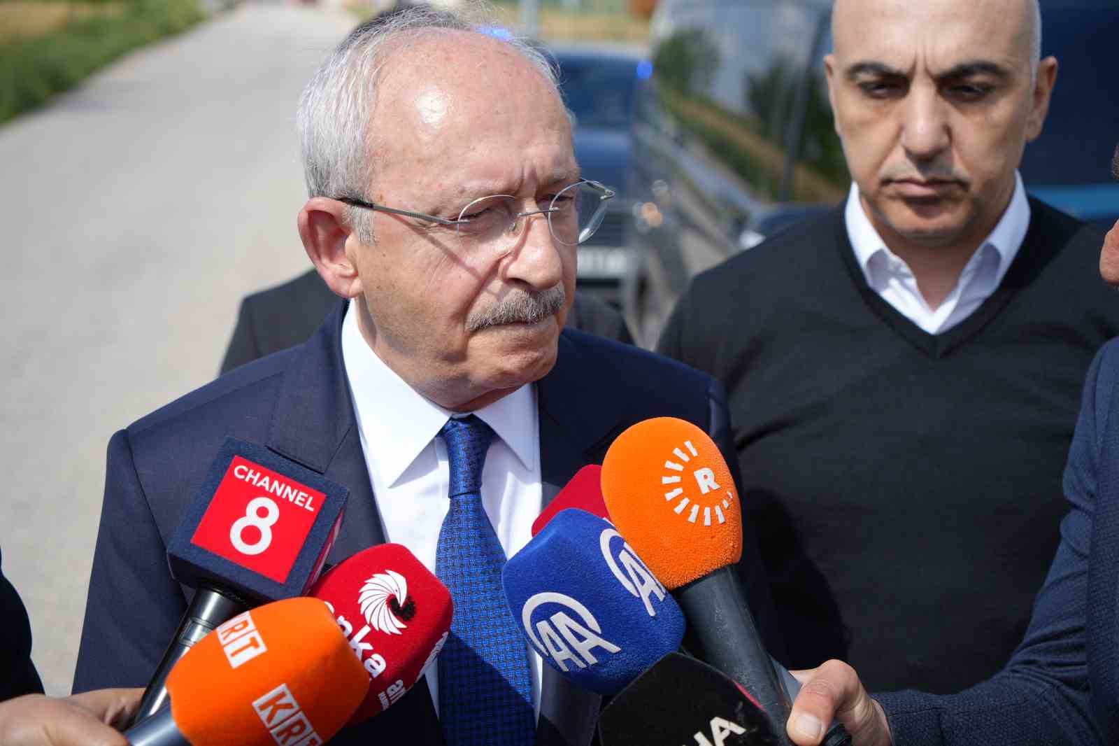 Kemal Kılıçdaroğlu cezaevinde Selahattin Demirtaş’ı ziyaret etti