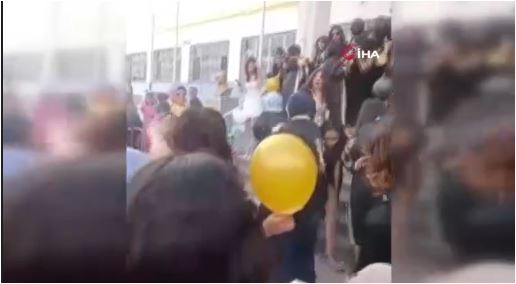 Mezuniyet kutlamasında helyum gazlı balon patladı… İşte o anlar…