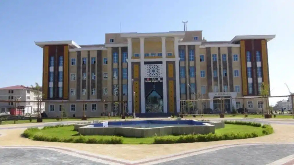 Tuşba Belediyesi’de bazı personellerin işine son verdi