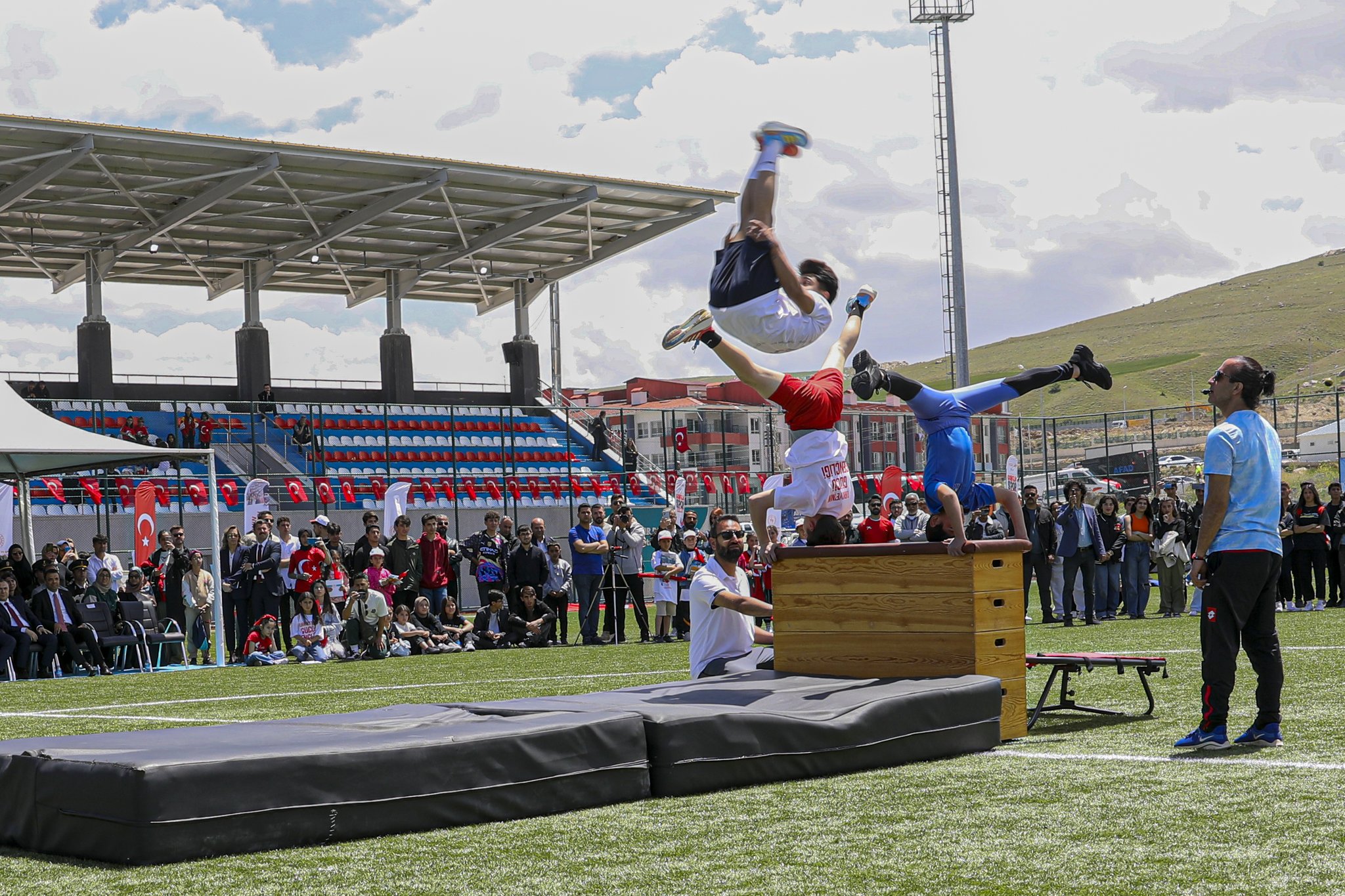 Van’da 19 Mayıs coşku ile kutlandı
