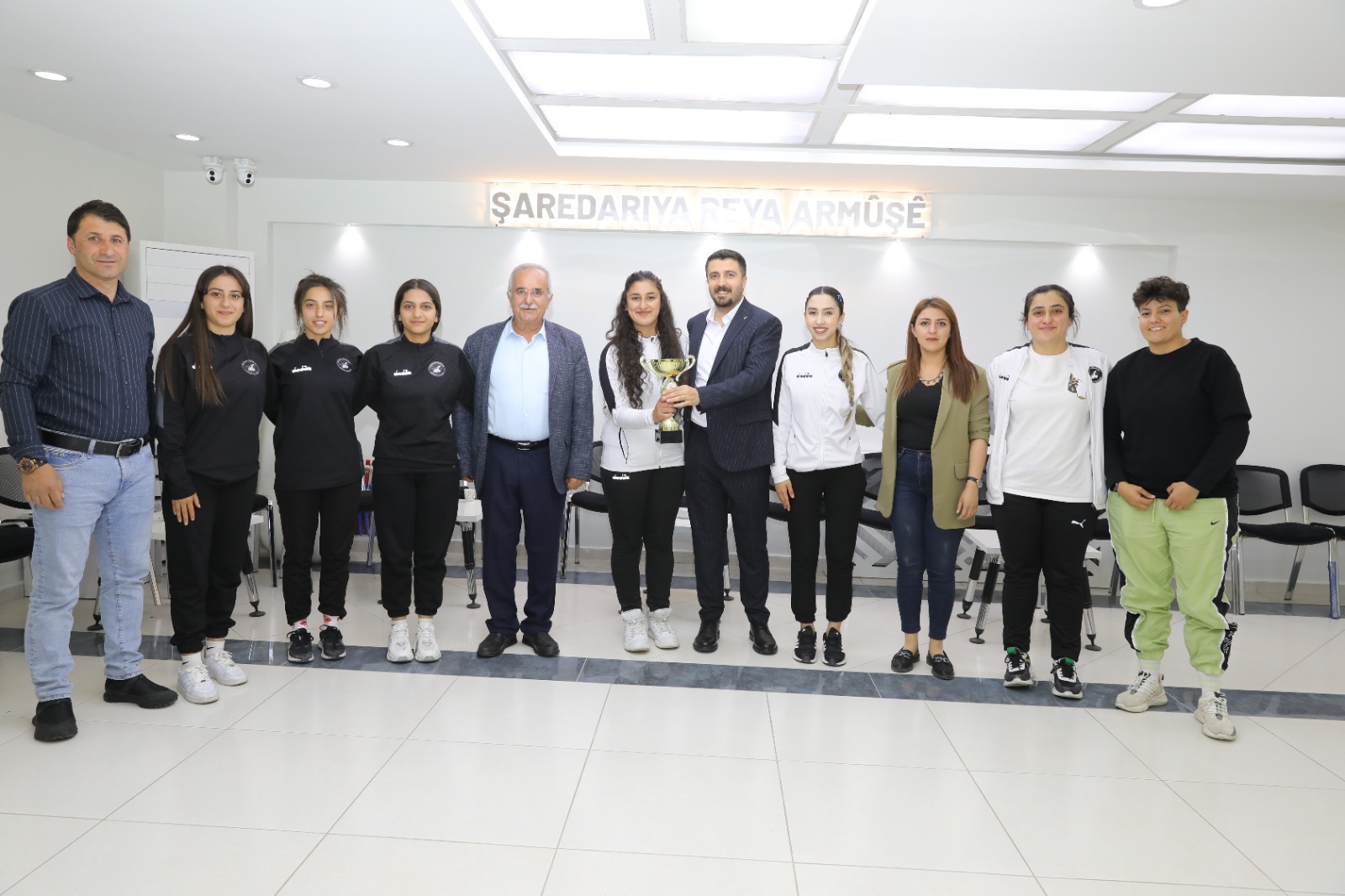 Van’da İpekyolu Kadın Voleybol Takımından büyük başarı