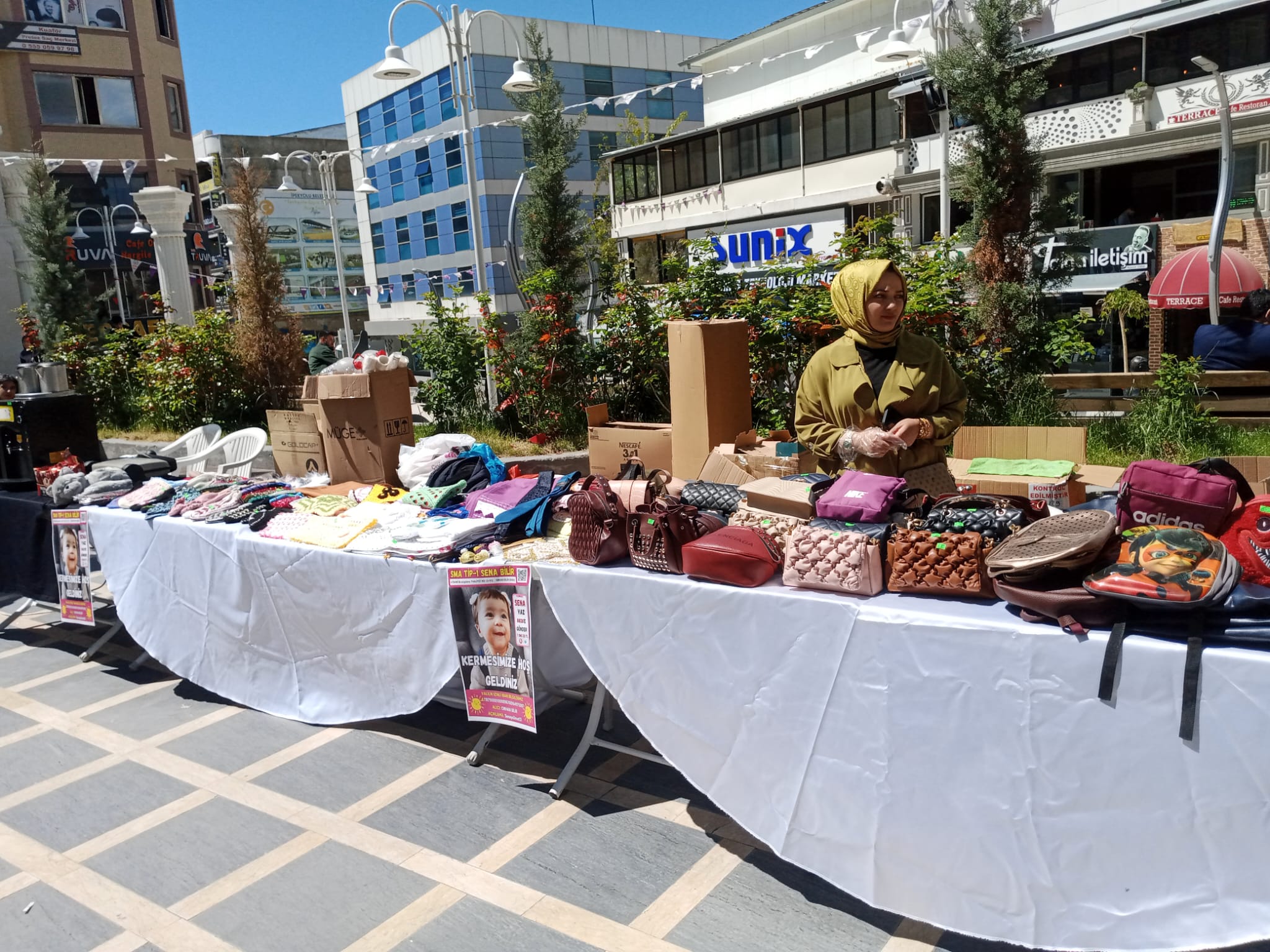 Van’da SMA hastası Sena için kermes düzenlendi