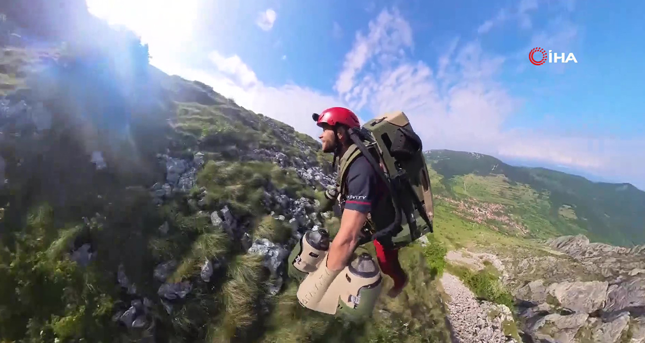 Dağdaki kazazedeye jetpack ile 2 dakikada müdahale