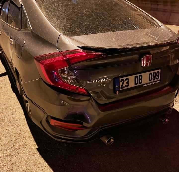 Çocuğu ile bindiği elektrikli bisiklet kazaya neden oldu