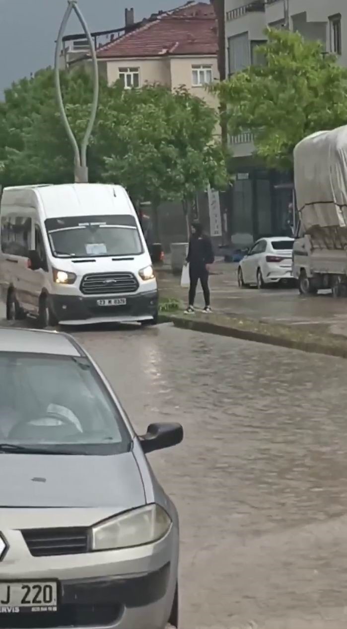 Dolmuş şoföründen örnek davranış