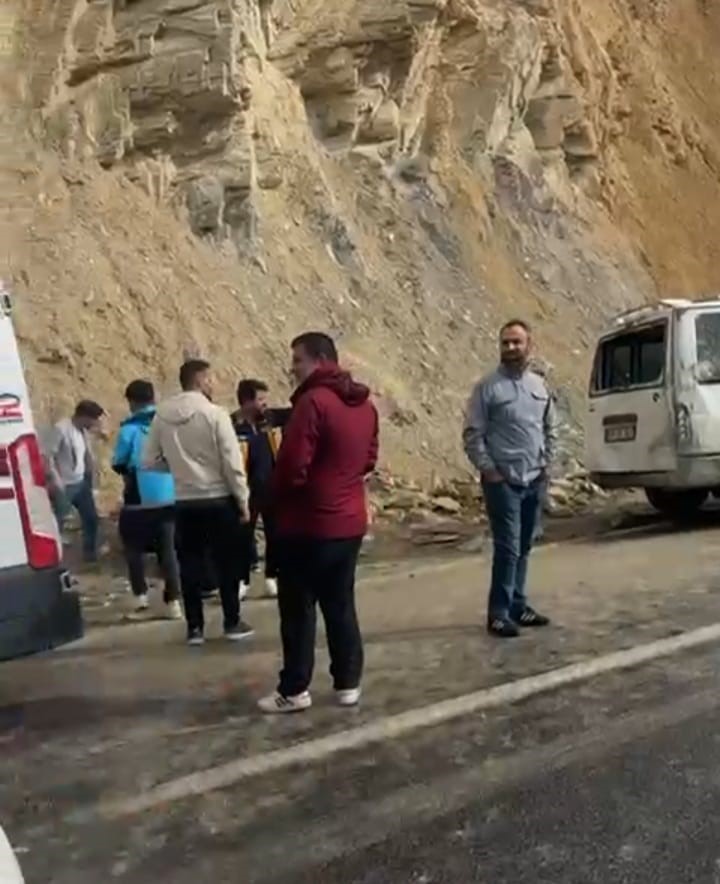 Hakkari’de kaza : 6 yaralı