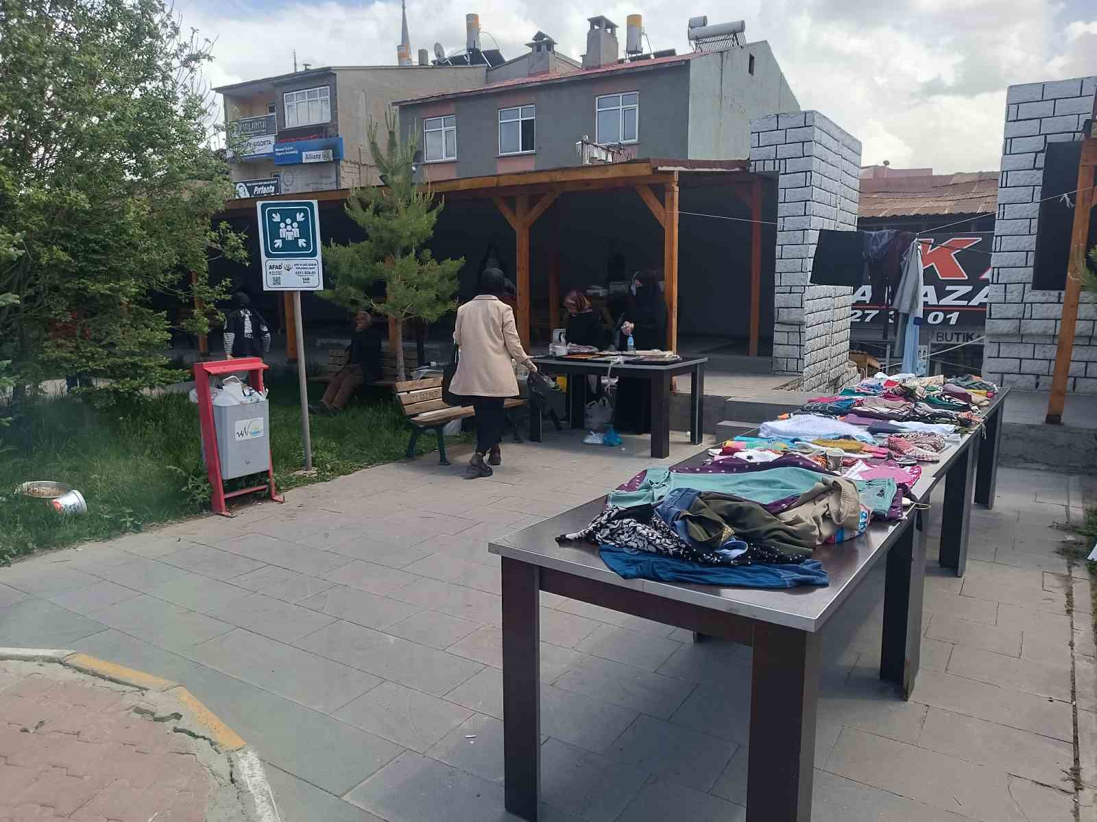 Van’da yetim ve kimsesizler yararına yardım kampanyası düzenlendi