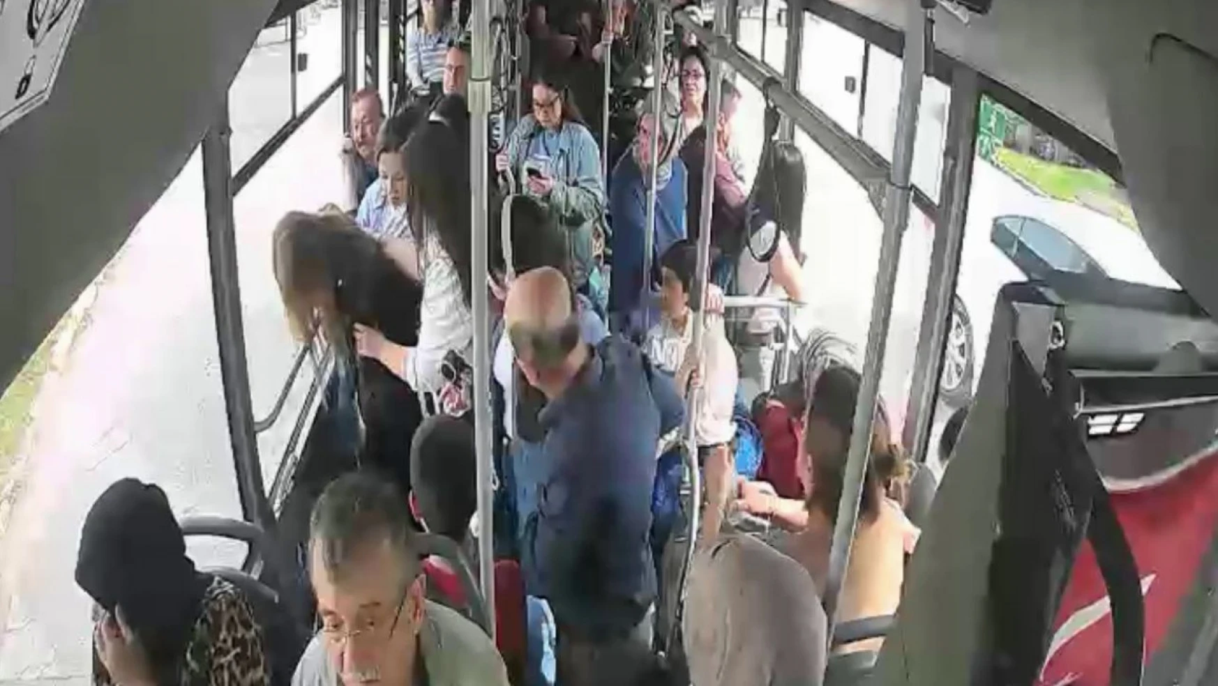 Otobüste şeker komasına girdi