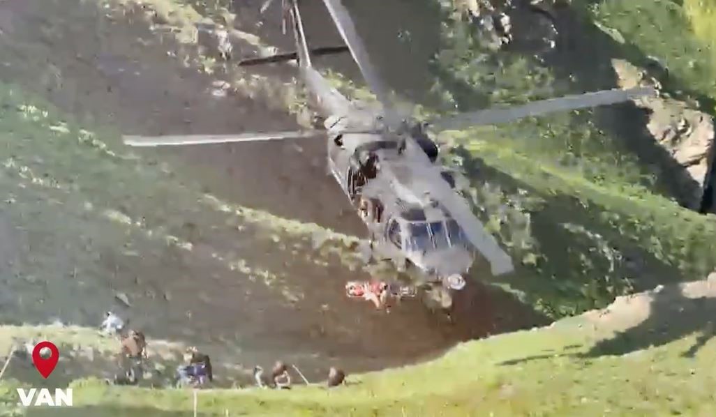 Van’da bir kişi ot toplarken kayalıklardan düştü! İmdadına jandarma yetişti