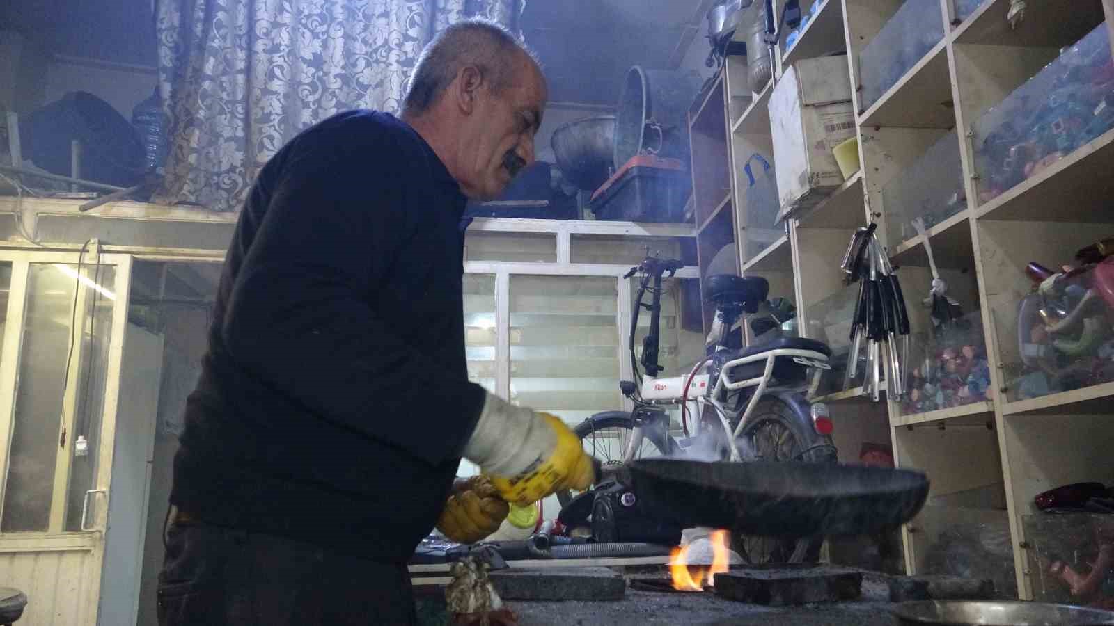 Van’da kalaycılık mesleğinin son temsilcisi teknolojiye direniyor