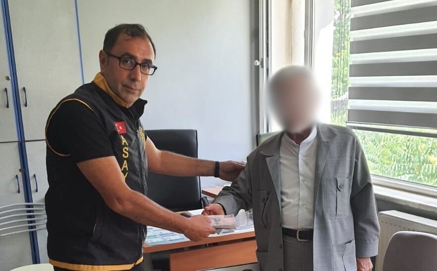 715 bin TL’lik dolandırıcılık polis tarafından engellendi