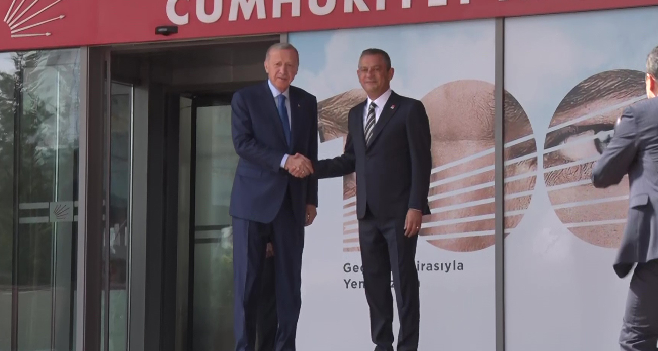 Cumhurbaşkanı Erdoğan, 18 yıl sonra CHP Genel Merkezi’nde