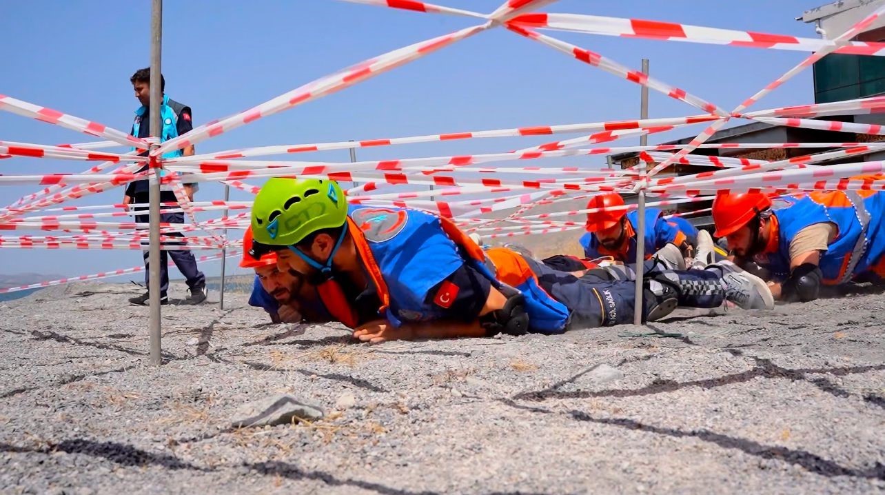 Malatya’da UMKE tatbikatı nefesleri kesti