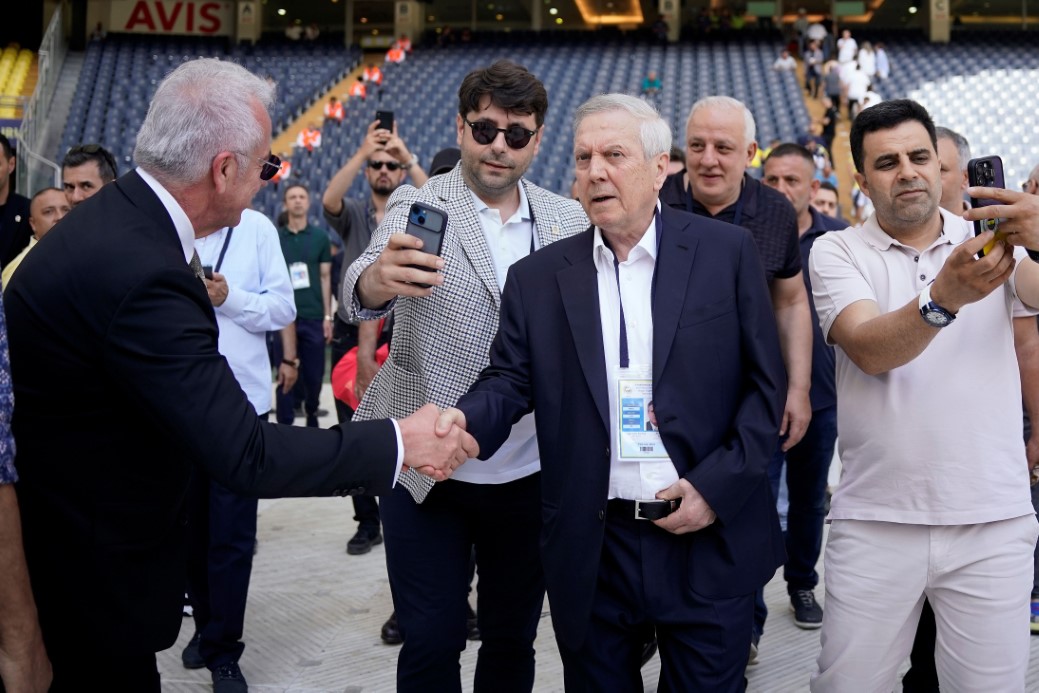 Fenerbahçe’de başkanlık seçimi: Oy verme işlemi başladı