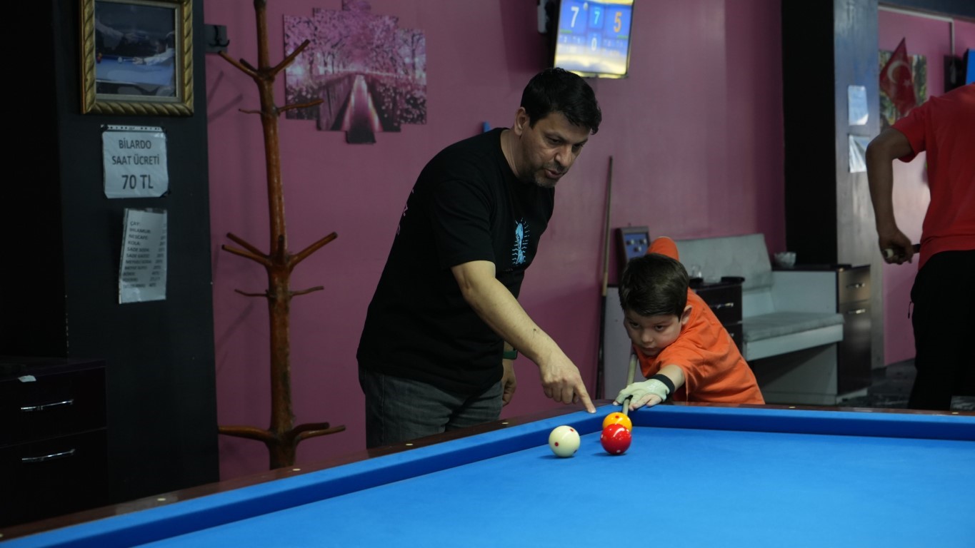Küçük bilardocunun hedefi dünya şampiyonu olmak