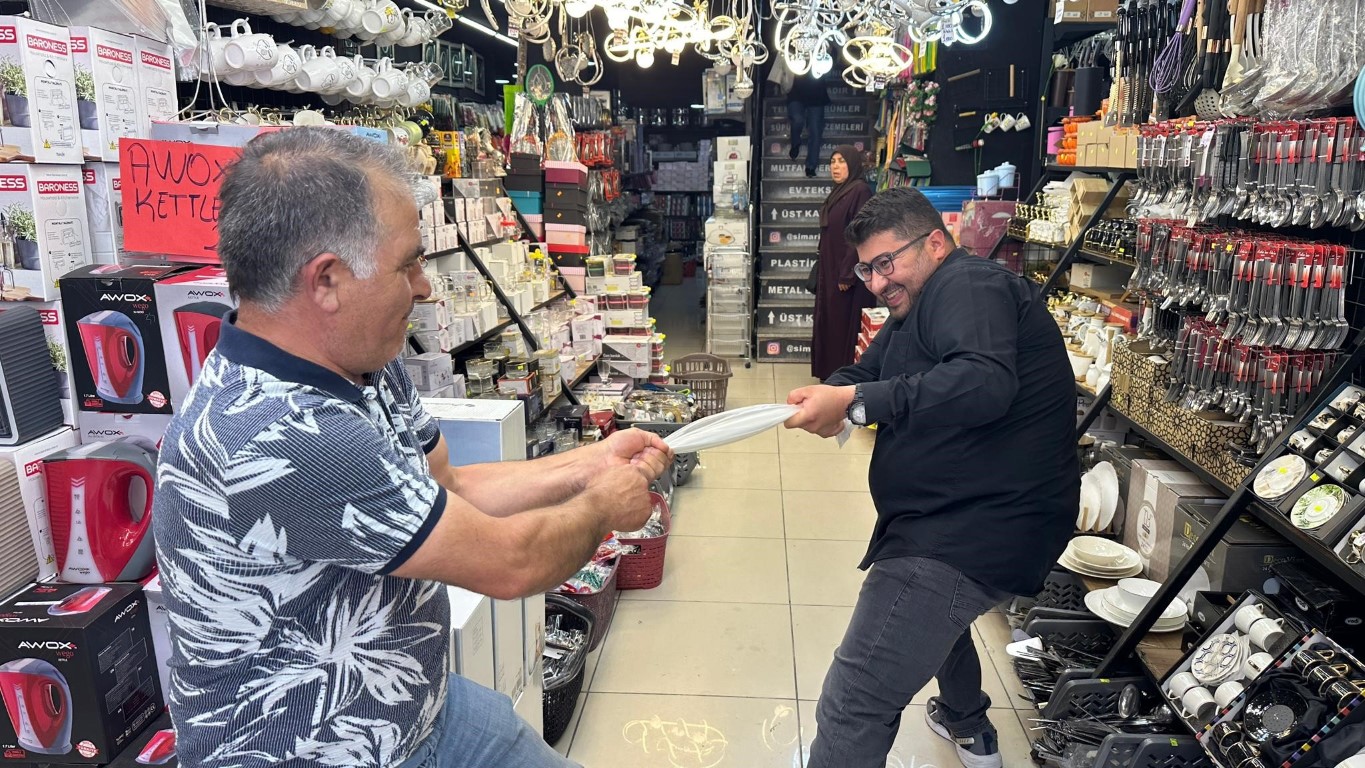 Kurban eti taşımak için kullanılan poşetlerin sağlamlığı test edildi