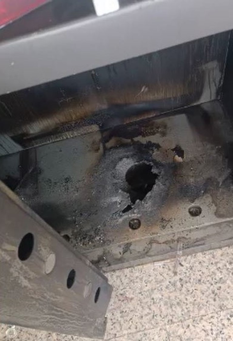 Kuyumcunun alt katından kasaya delik açıp, 4 kilo altın çaldılar