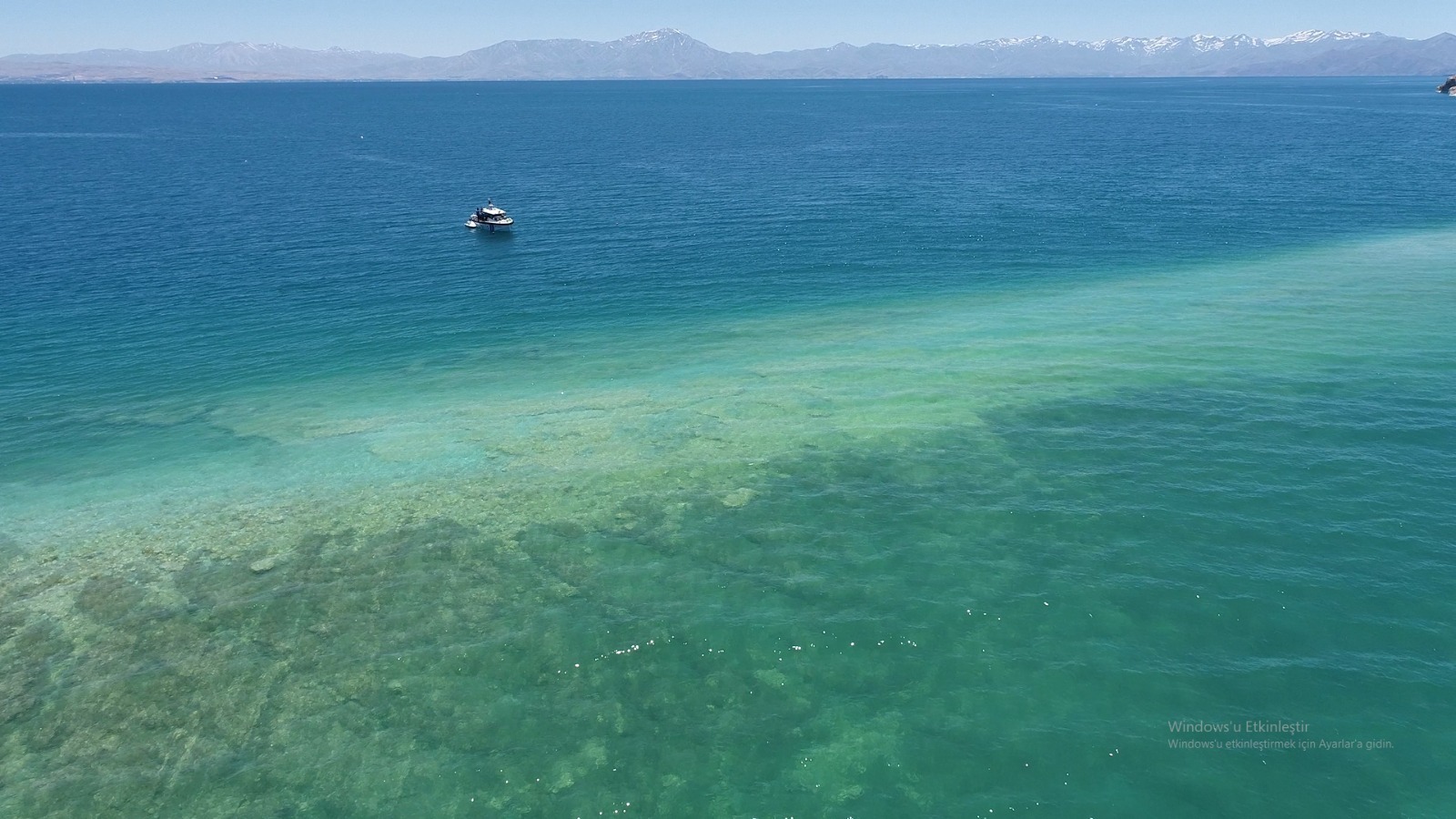 Van Gölünde kaybolan gencin cesedi bulundu