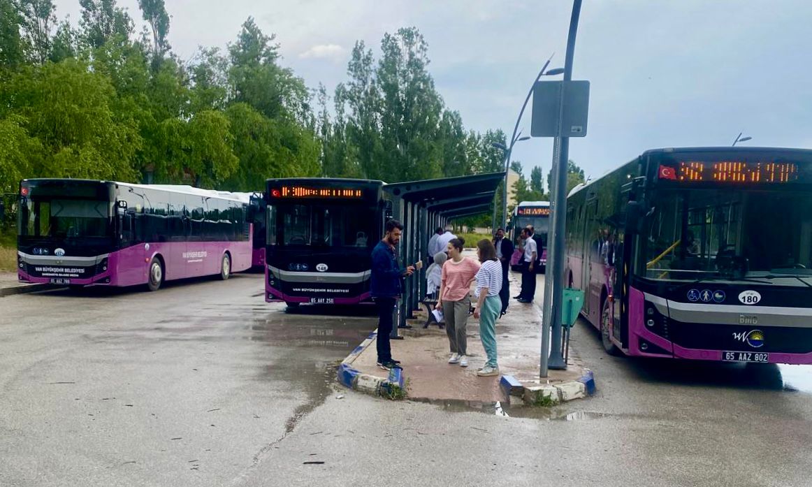 Van’da 50 bin öğrenci ve velisi ücretsiz taşındı