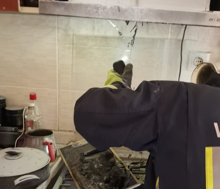 Van’da mutfak aspiratöründe biriken yağlar yangına neden oldu  