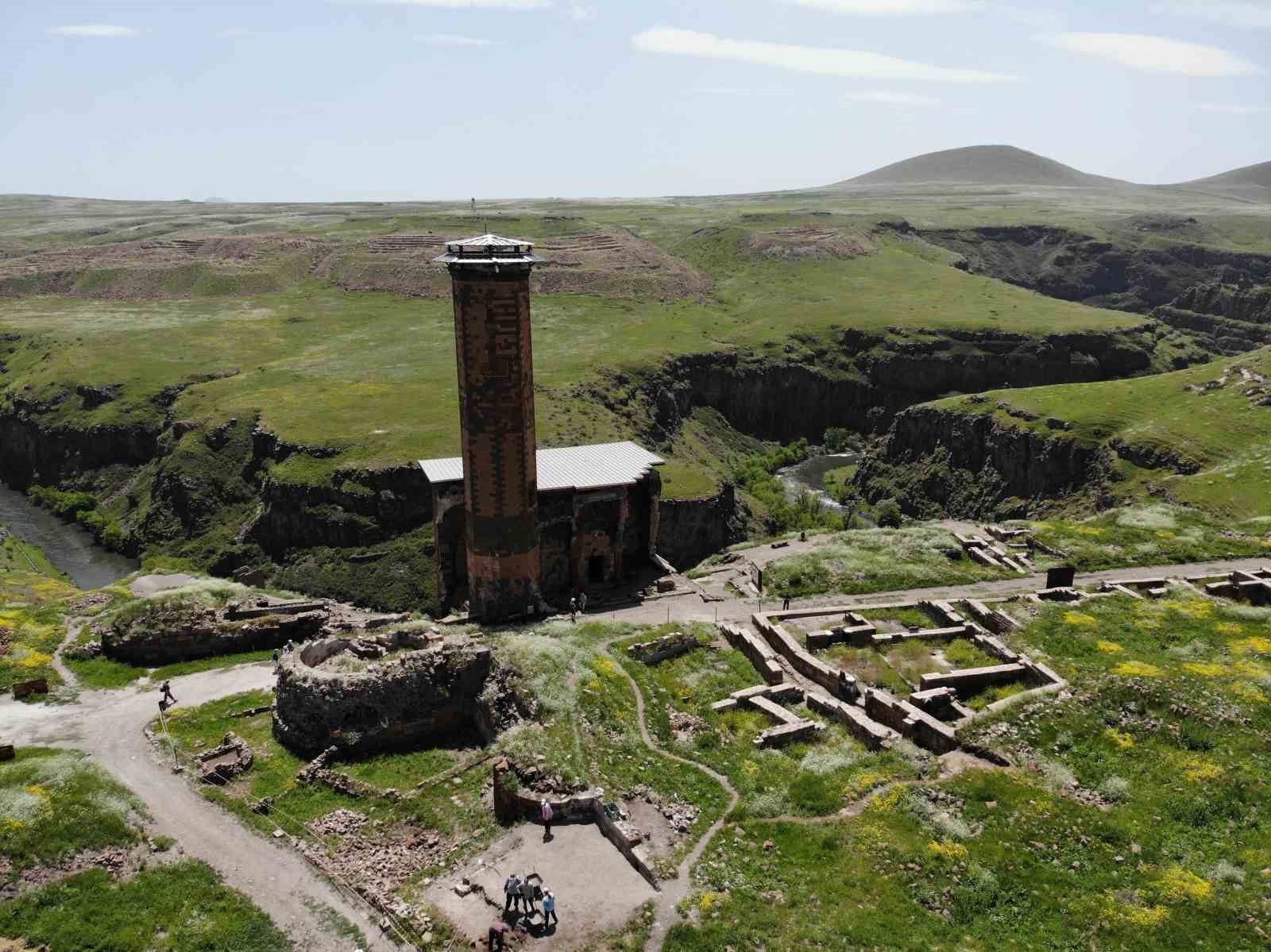 Kars’ın tarihi kenti Ani’ye yoğun ilgi