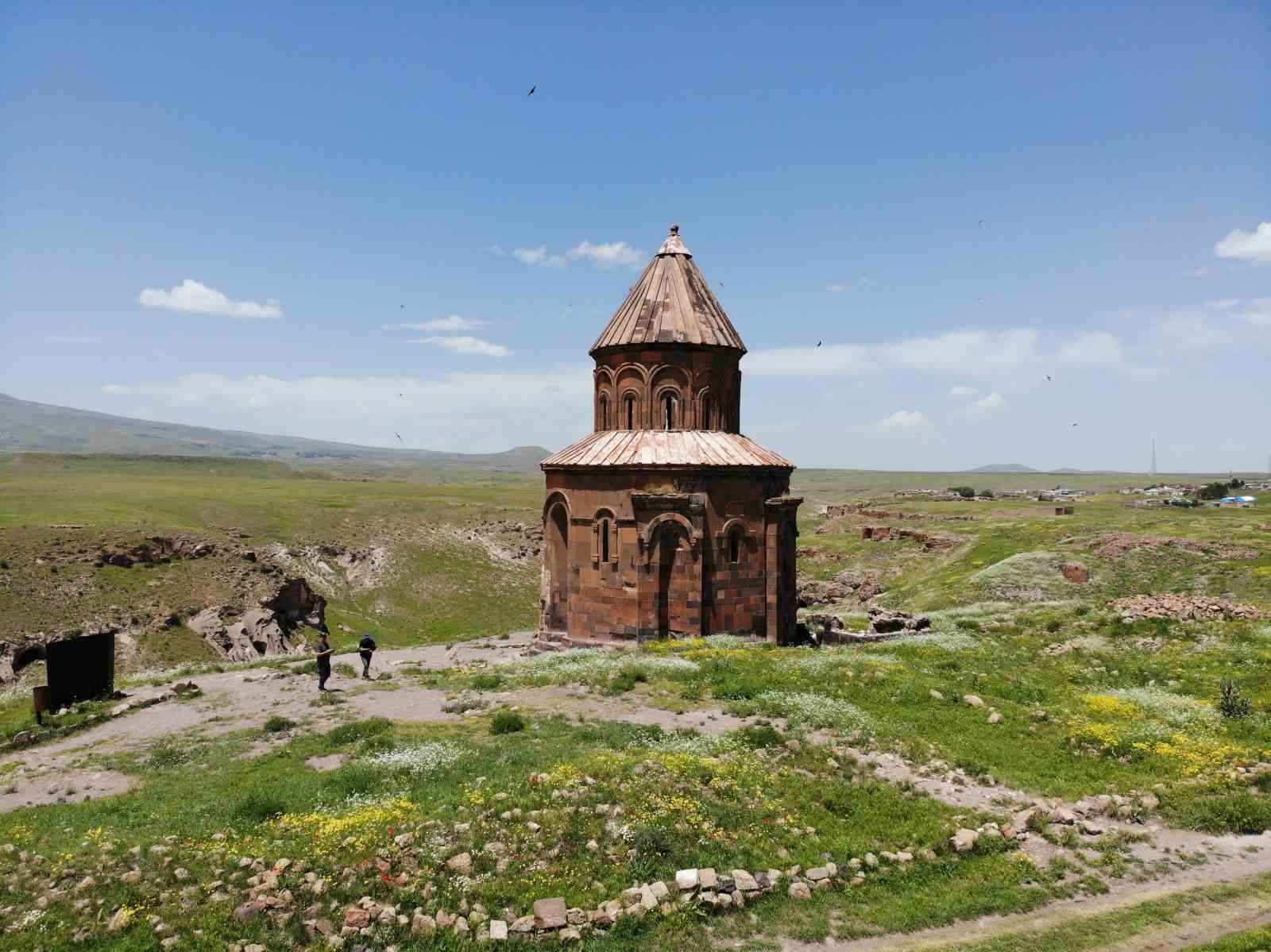 Kars’ın tarihi kenti Ani’ye yoğun ilgi