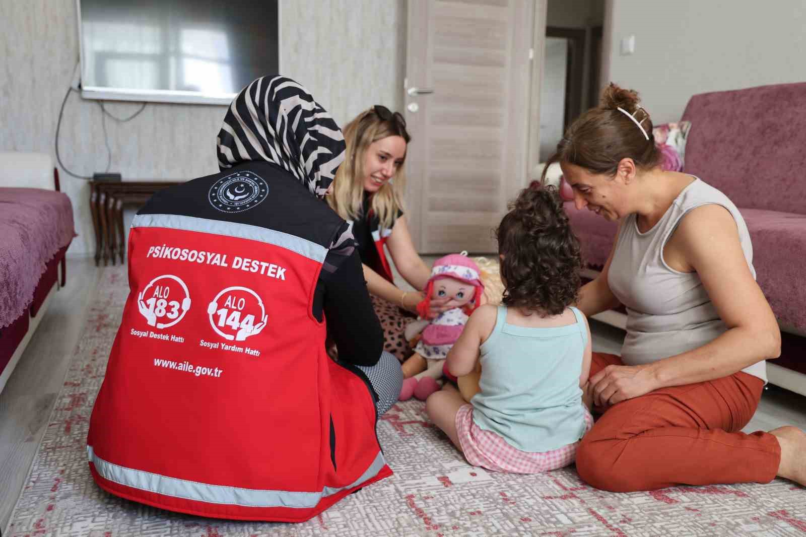 Çocukları olmayan çift, koruyucu aile modeli ile evlat hasretini dindirdi