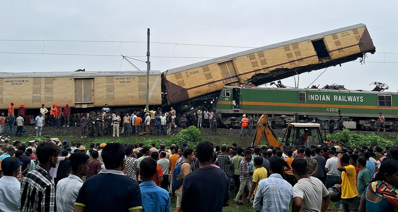 Hindistan’da tren kazası: 8 ölü, 60 yaralı