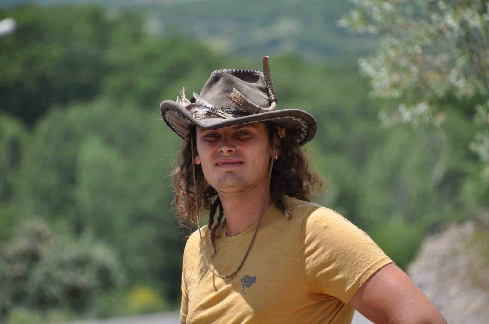 Dünya turuna çıkan İspanyol genç, o ile hayran kaldı