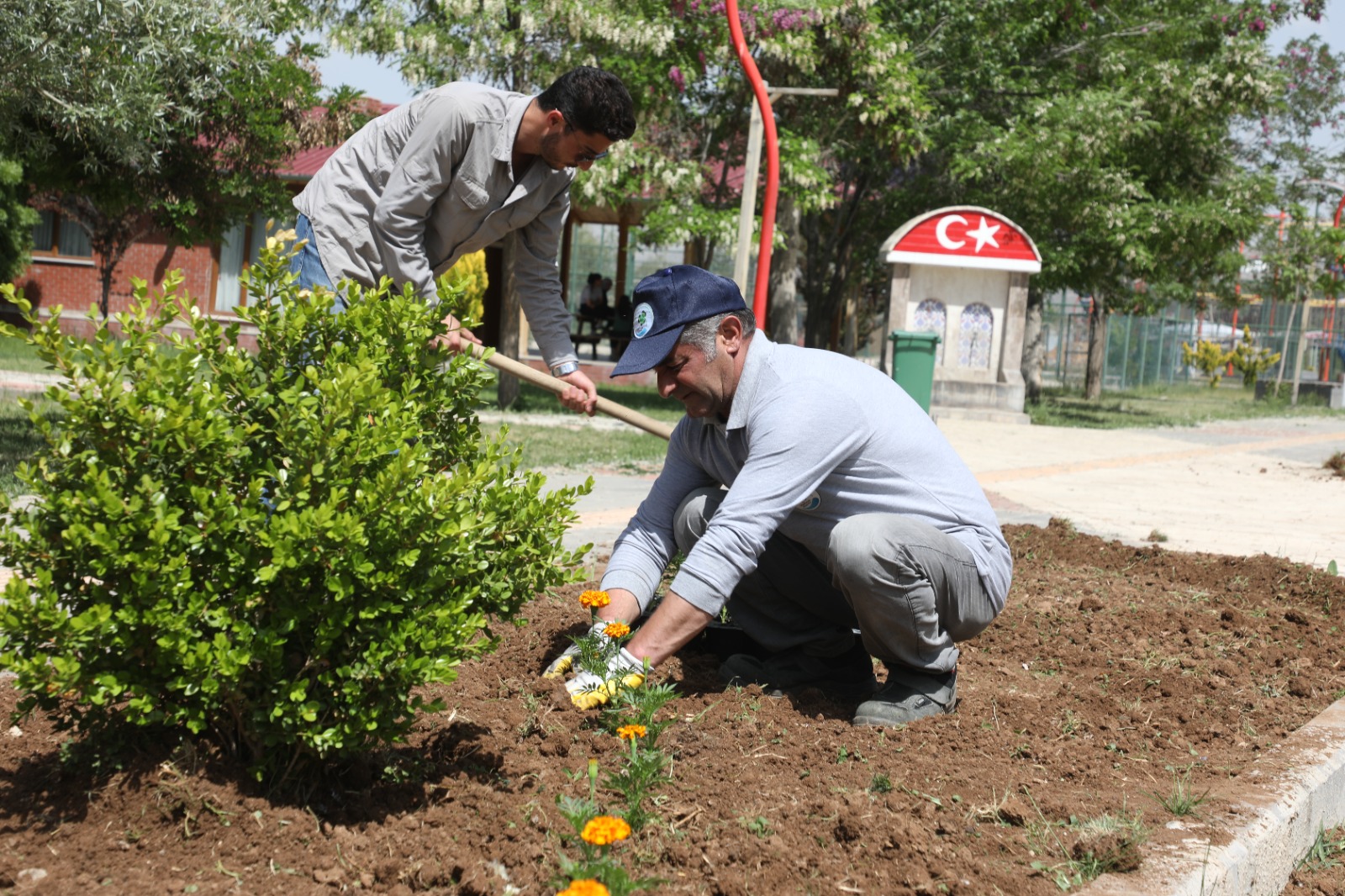 Gürpınar’da parklar güzelleşiyor