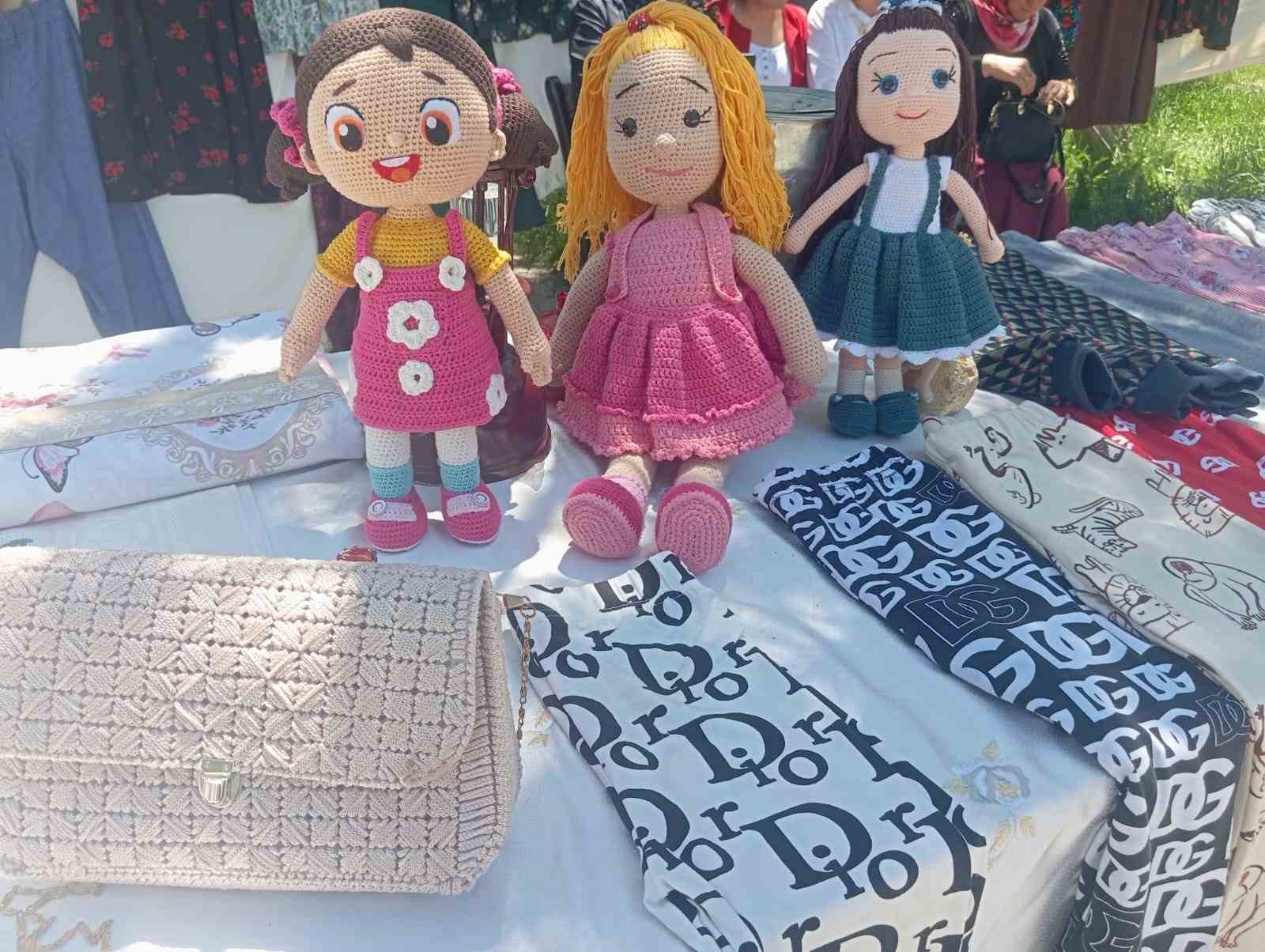 Hünerli kadınlar emeklerini sergiledi