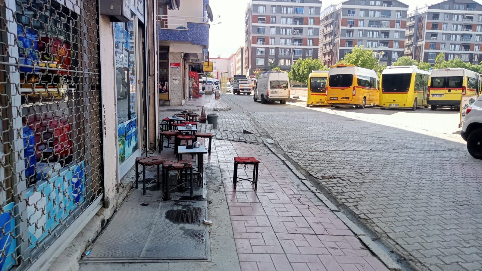 Van’da kaldırım işgali devam ediyor