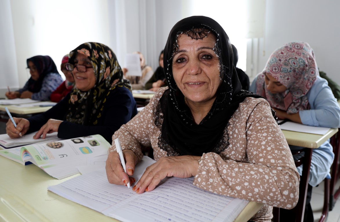 Teyzelerin okuma yazma azmi