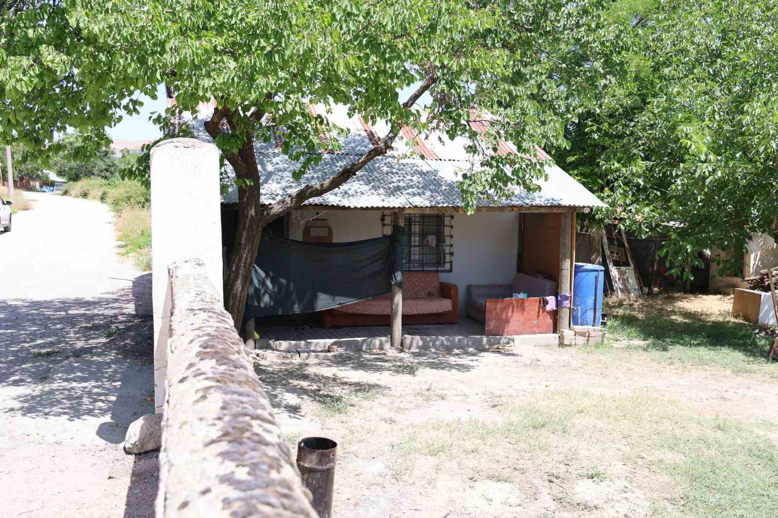 Önce kız arkadaşını öldürdü, sonra intihar etti