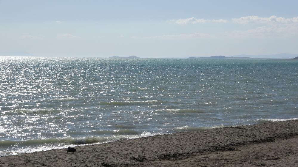 Son zamanlarda etkili olan sağanak yağışlar Van Gölüne yaradı