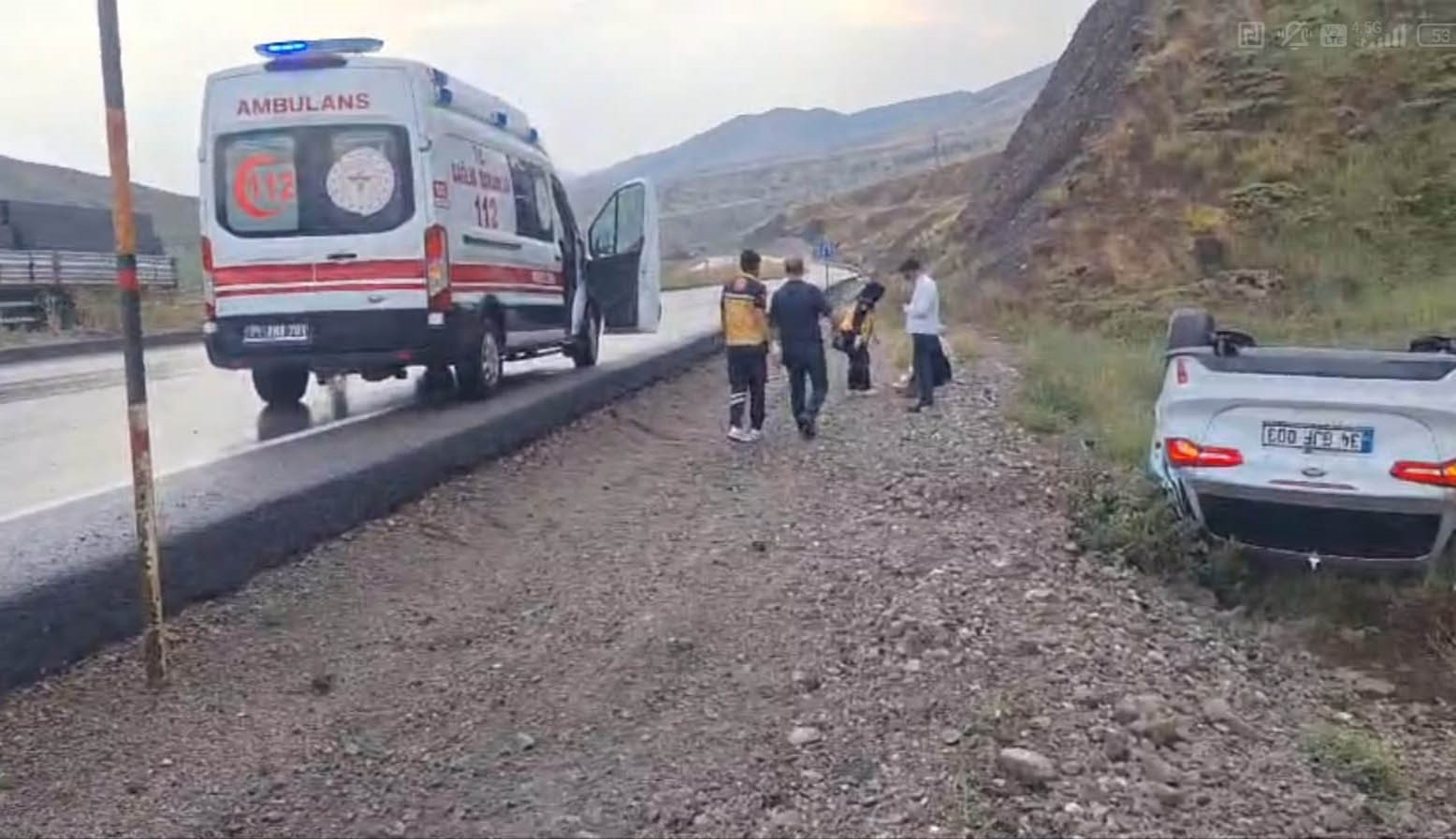 Sürücüsünün kontrolünden çıkan otomobil takla attı: 3 yaralı
