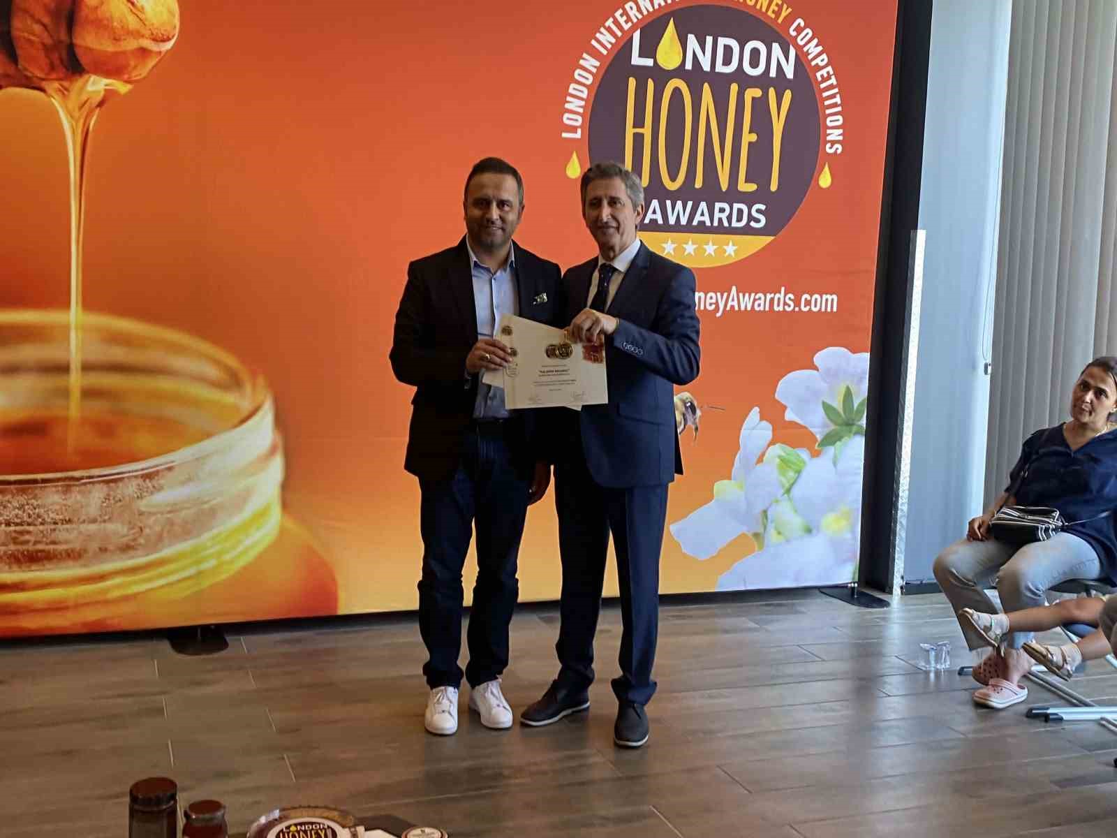 Bitlis balına ödül