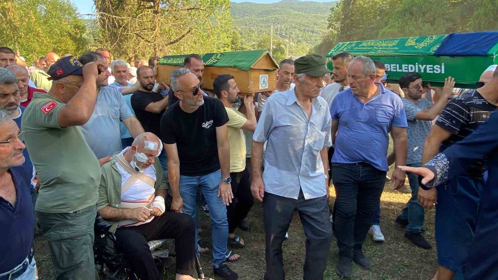 Hayatını kaybeden kız kardeşler son yolculuğuna uğurlandı