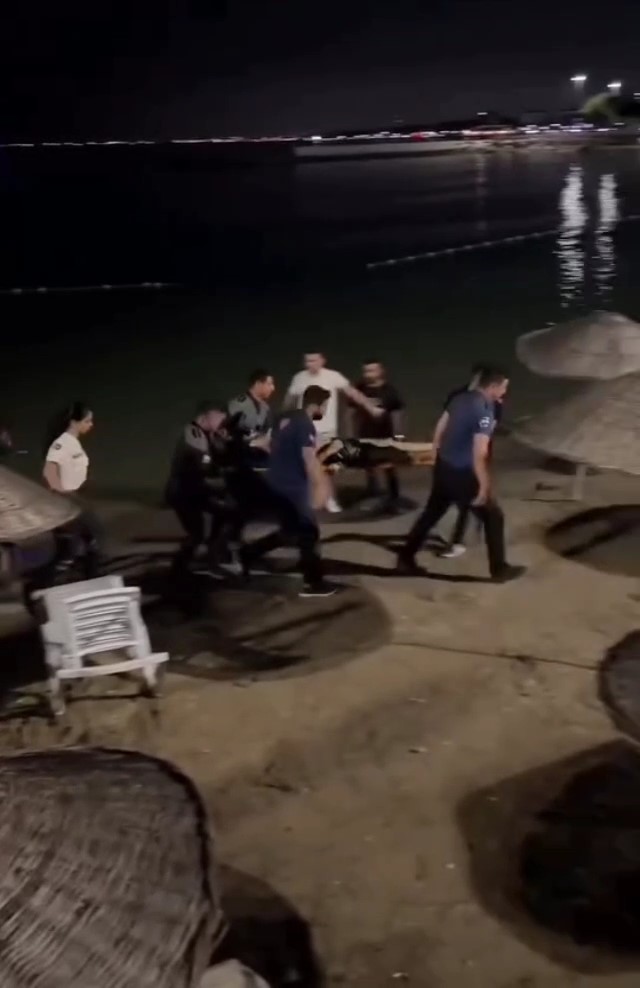 Denize giren bir kişi boğuldu