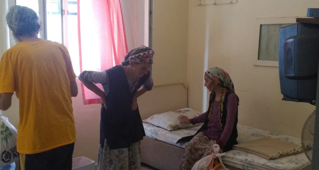 3 kardeş ev sahibi tarafından sokağa atıldı, devlet sahip çıktı