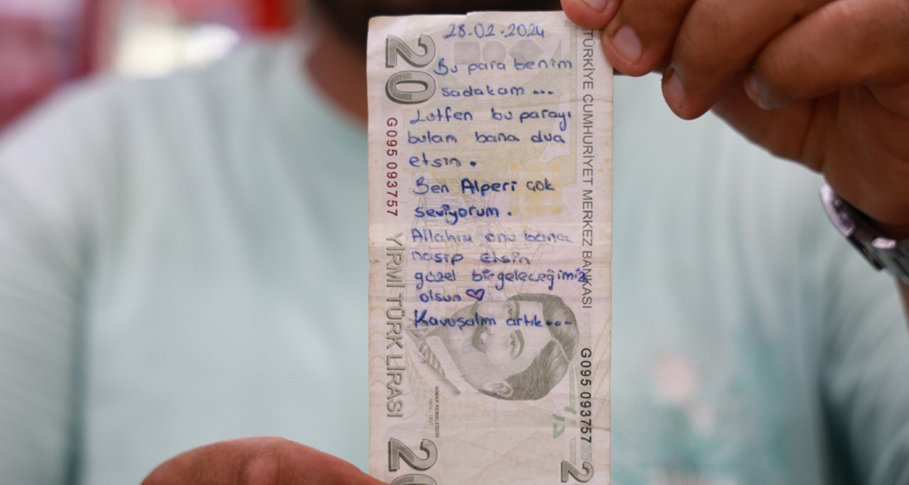 Paranın üzerinde yazılan not şaşkına çevirdi