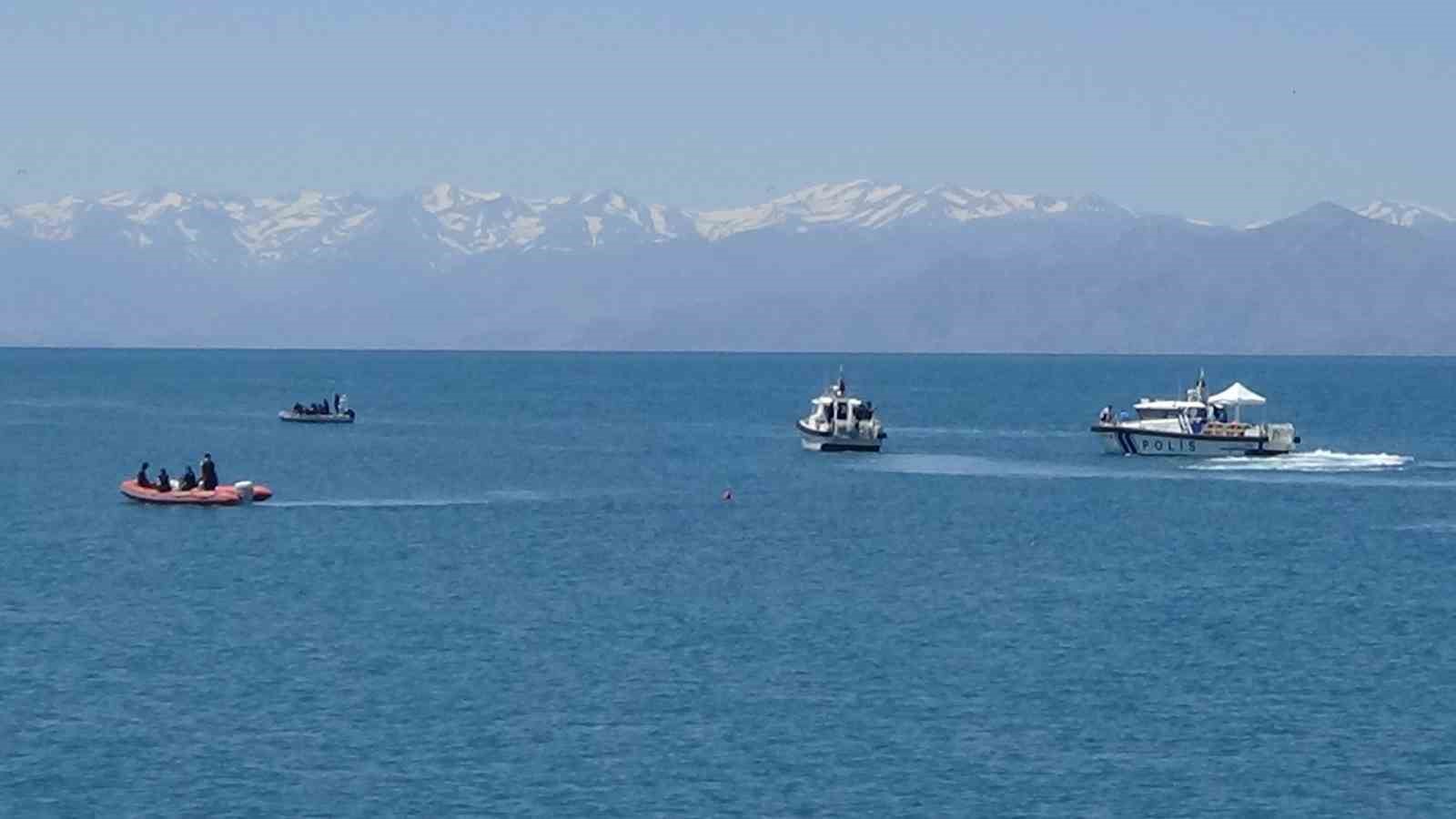 Uzmanlardan Van Gölü uyarısı