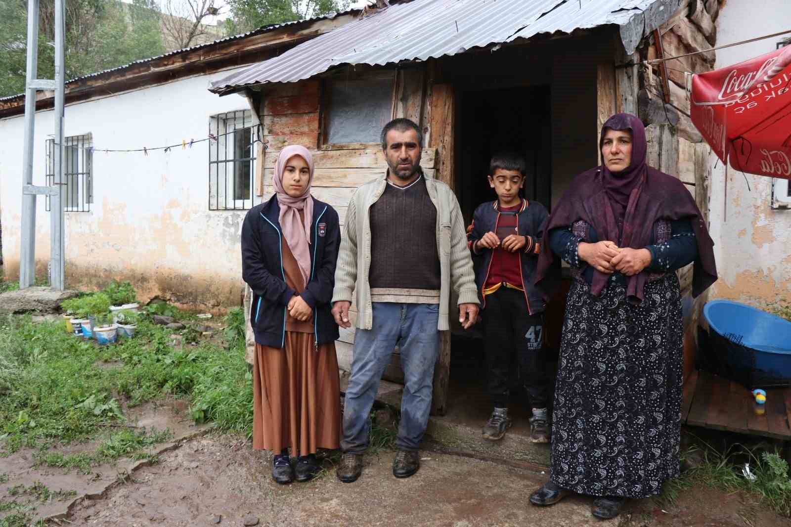 Oltu’da sel felaketinin acı izleri
