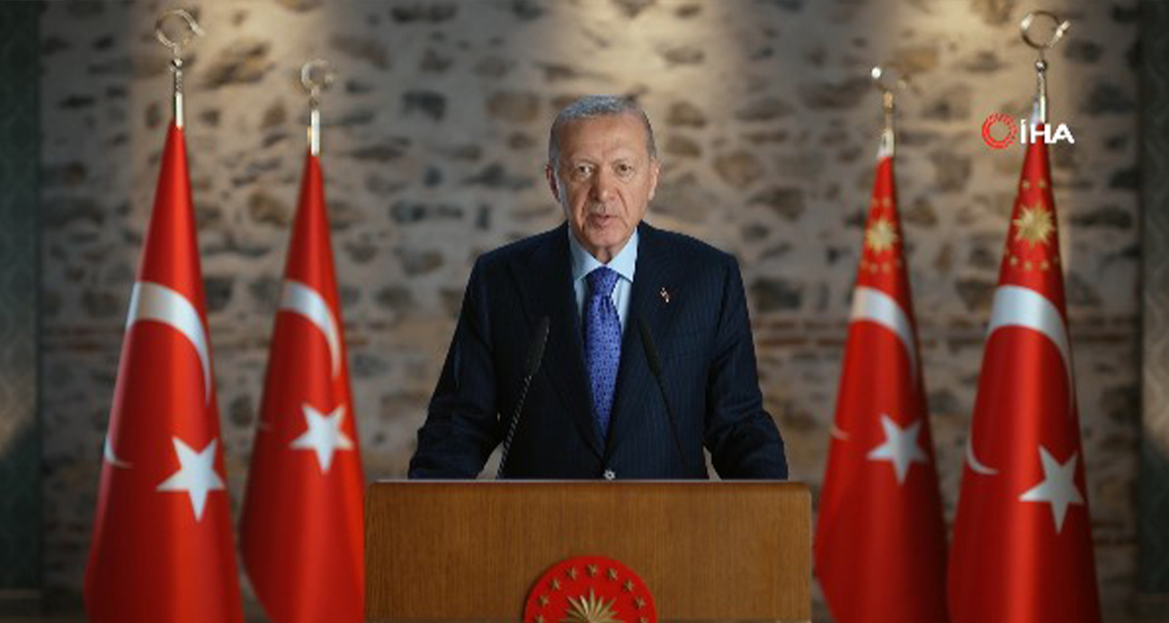 Cumhurbaşkanı Erdoğan: “40 bin masum insanın katledilmesini uluslararası kurum ve kuruluşlar tıpkı 29 sene evvel olduğu gibi sadece seyrediyor”