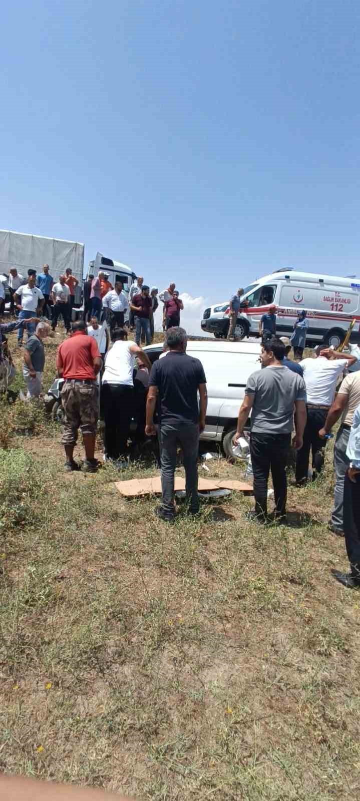 Muş’ta 2 otomobil çarpıştı; 4 kişi yaralandı